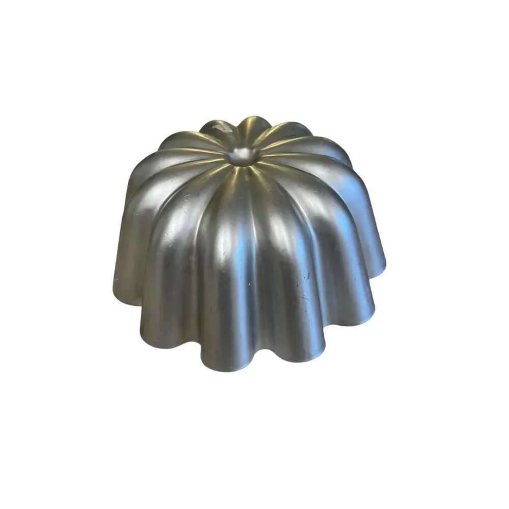 Vintage Mirro aluminum mold